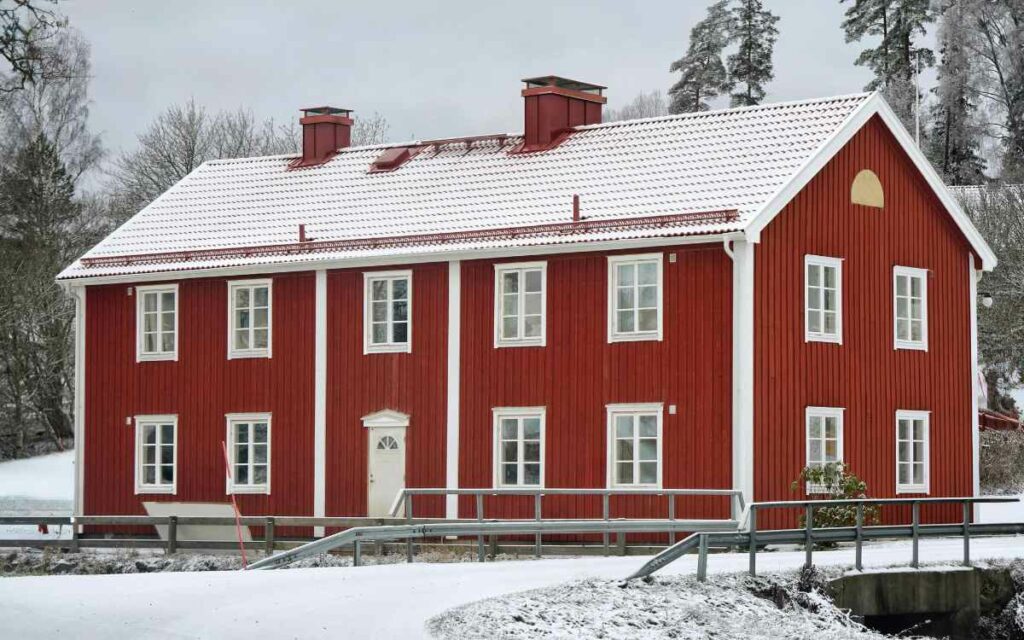 Frostskador i fritidshus. Så undviker du vattenskador under vintern